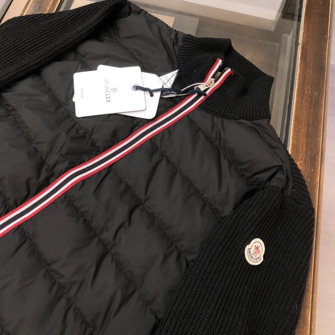 New Arrival —————— ❤️Original Quality Moncle* 。Classic ！ 。 Versatile 。Classic 。 90 ！ Breathable Lightweight！ 。 。 🔥🔥 ：Black White Sizes：S M L XL